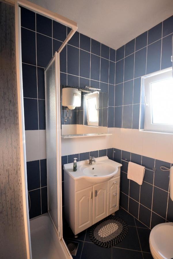 Apartments By The Sea Suhi Potok, Omis - 14555 Jesenice  Εξωτερικό φωτογραφία