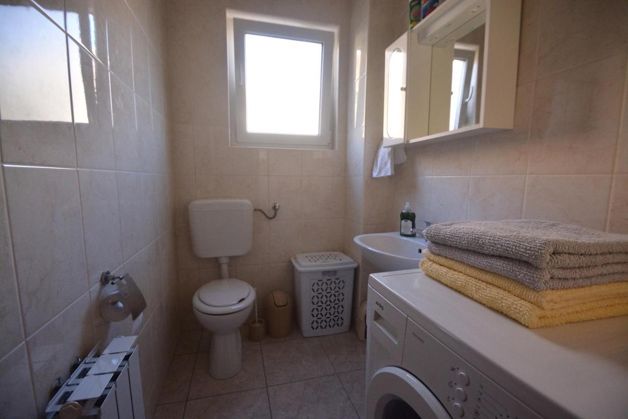 Apartments By The Sea Suhi Potok, Omis - 14555 Jesenice  Εξωτερικό φωτογραφία