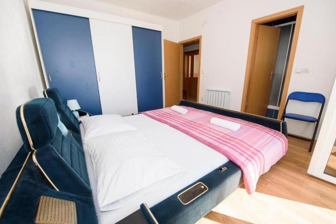 Apartments By The Sea Suhi Potok, Omis - 14555 Jesenice  Δωμάτιο φωτογραφία